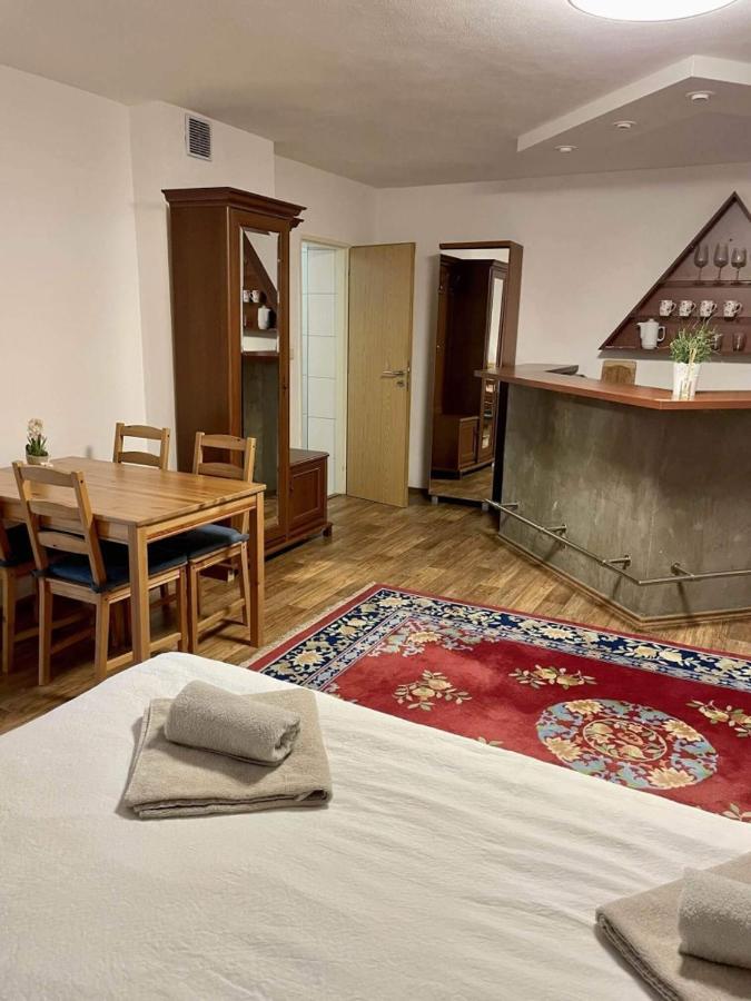 Apartman Lipa ミクロフ エクステリア 写真